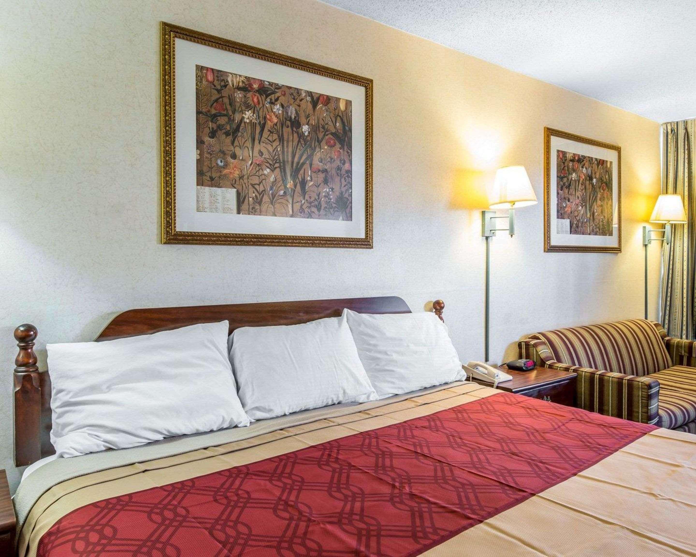Econo Lodge Calhoun Luaran gambar