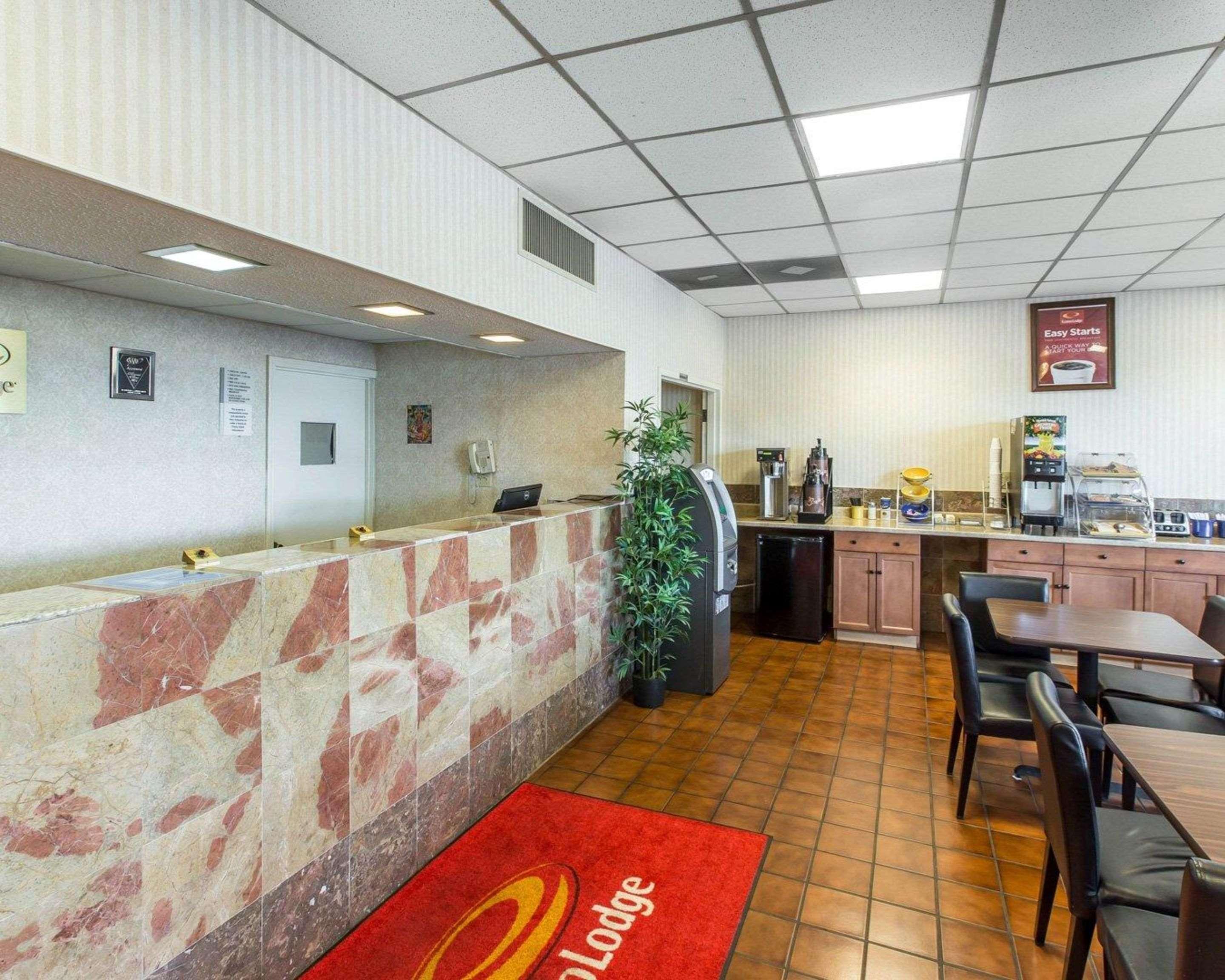 Econo Lodge Calhoun Luaran gambar