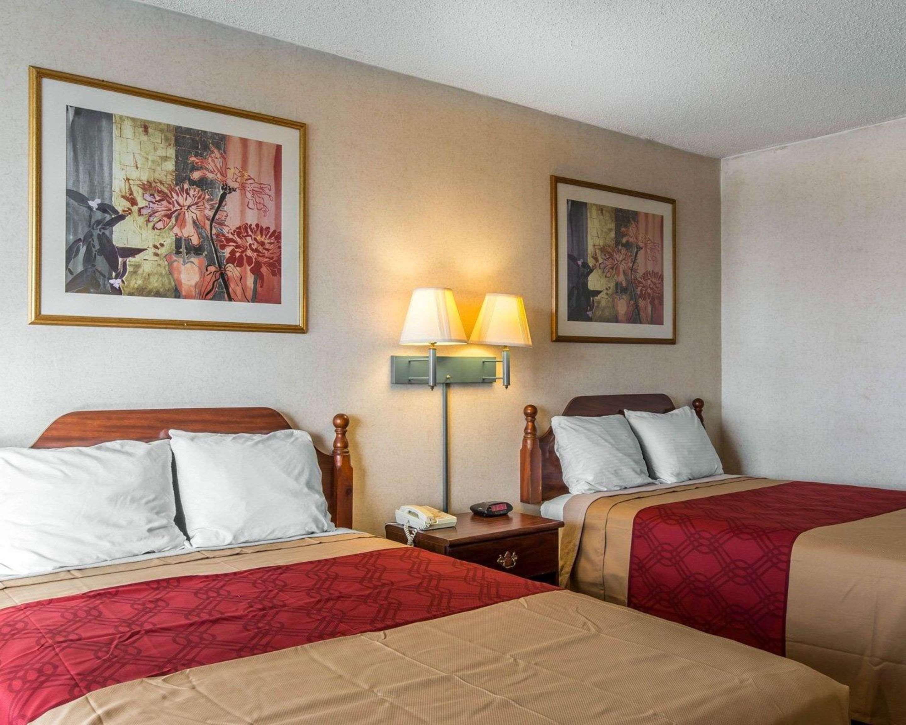 Econo Lodge Calhoun Luaran gambar