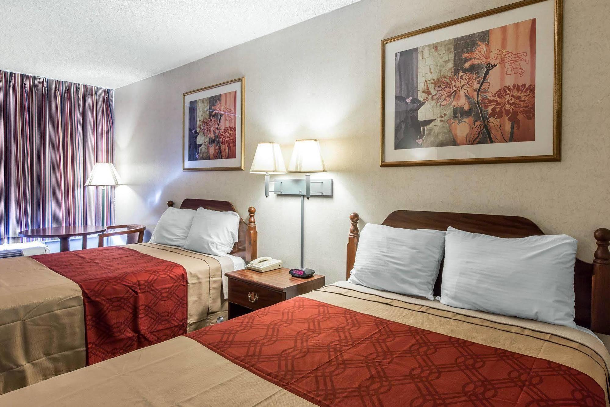 Econo Lodge Calhoun Luaran gambar