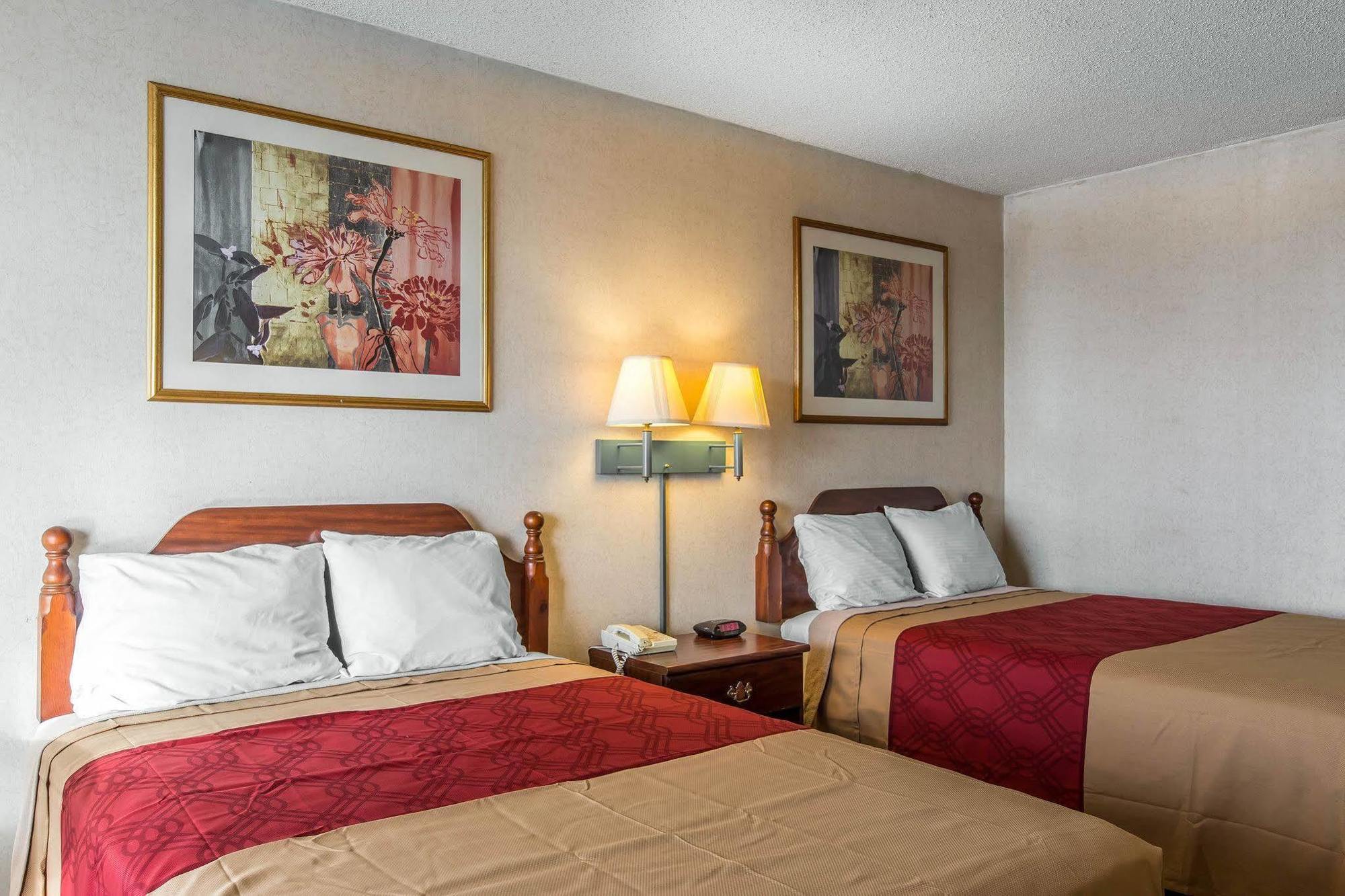 Econo Lodge Calhoun Luaran gambar
