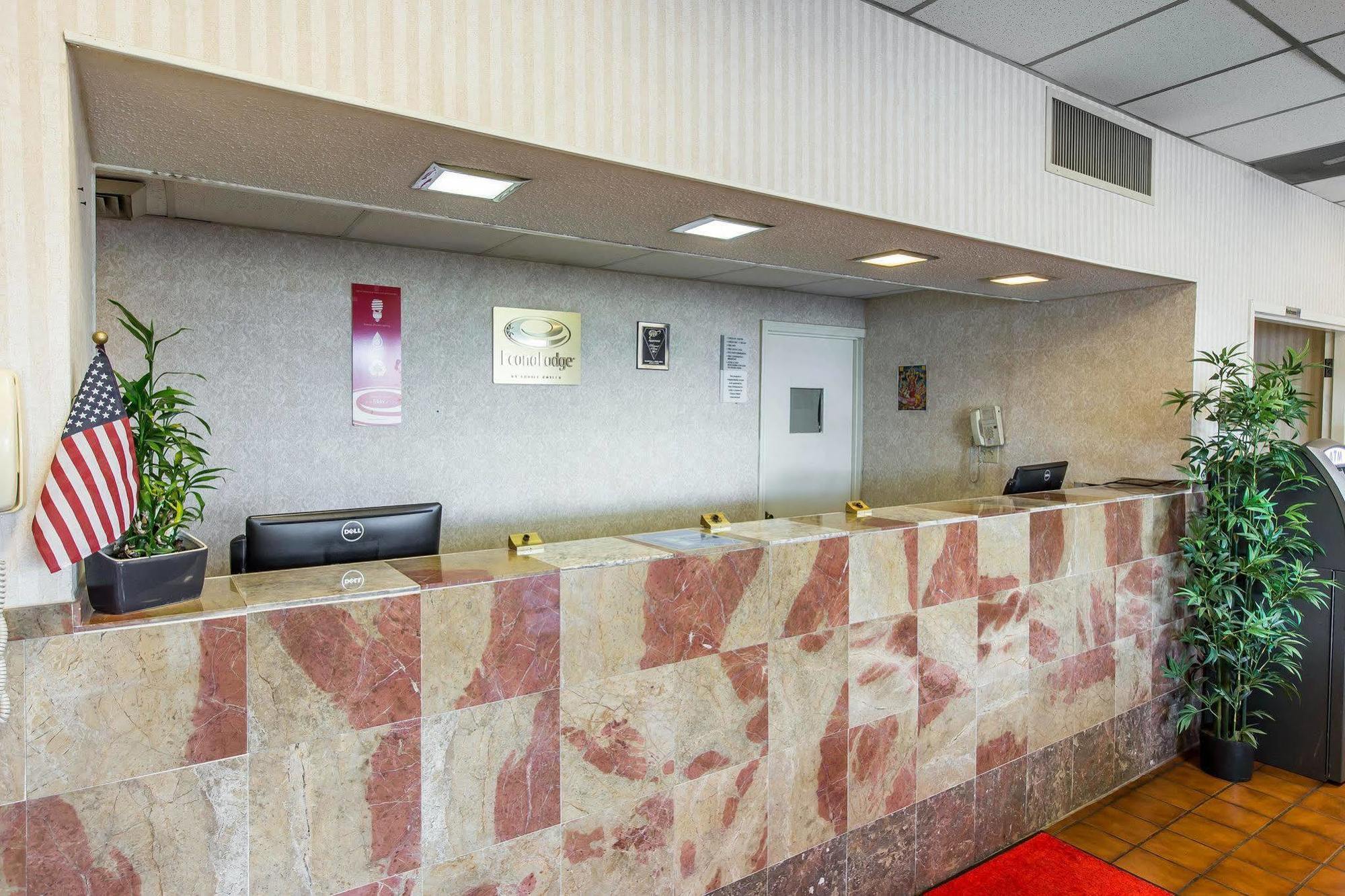 Econo Lodge Calhoun Luaran gambar