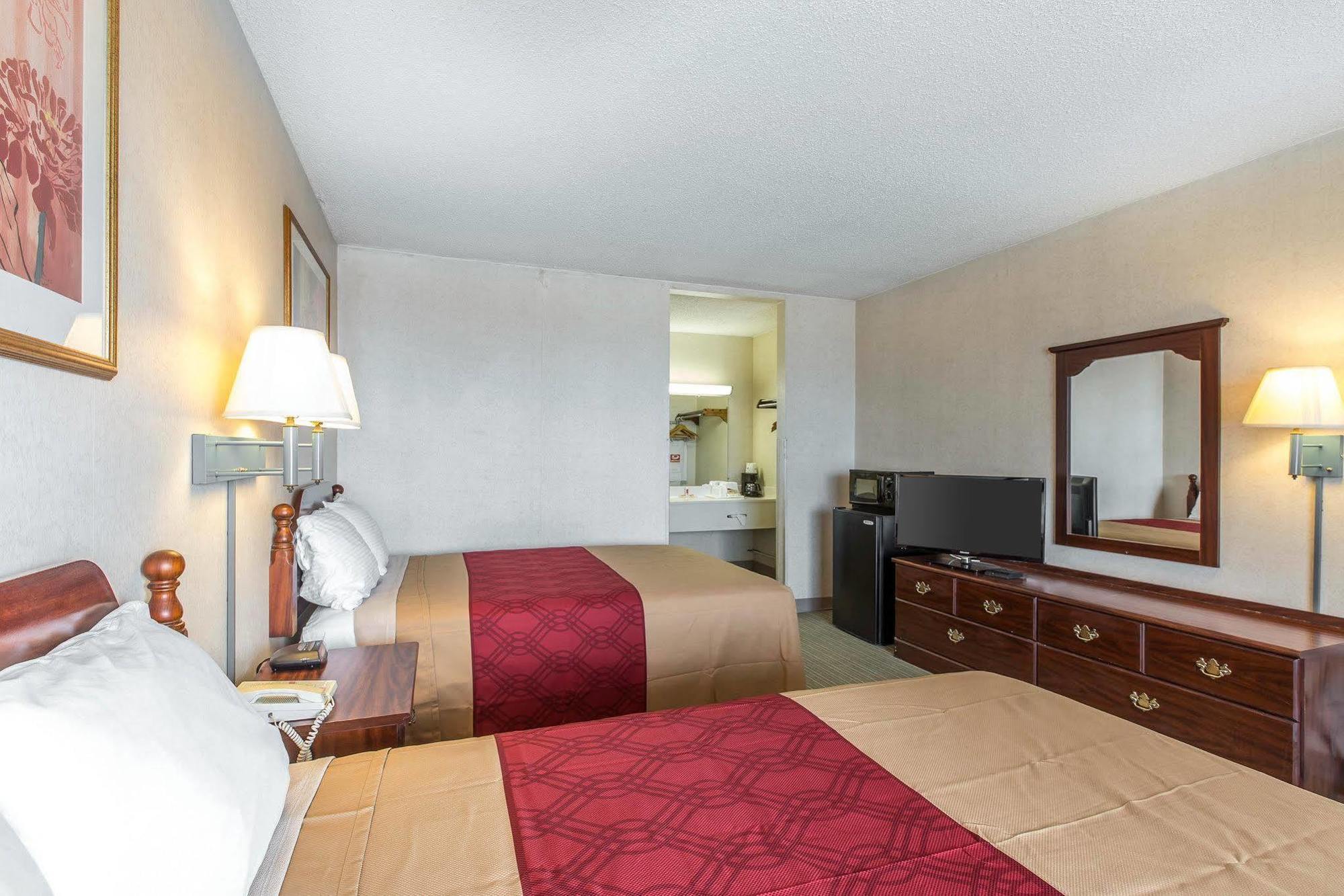 Econo Lodge Calhoun Luaran gambar