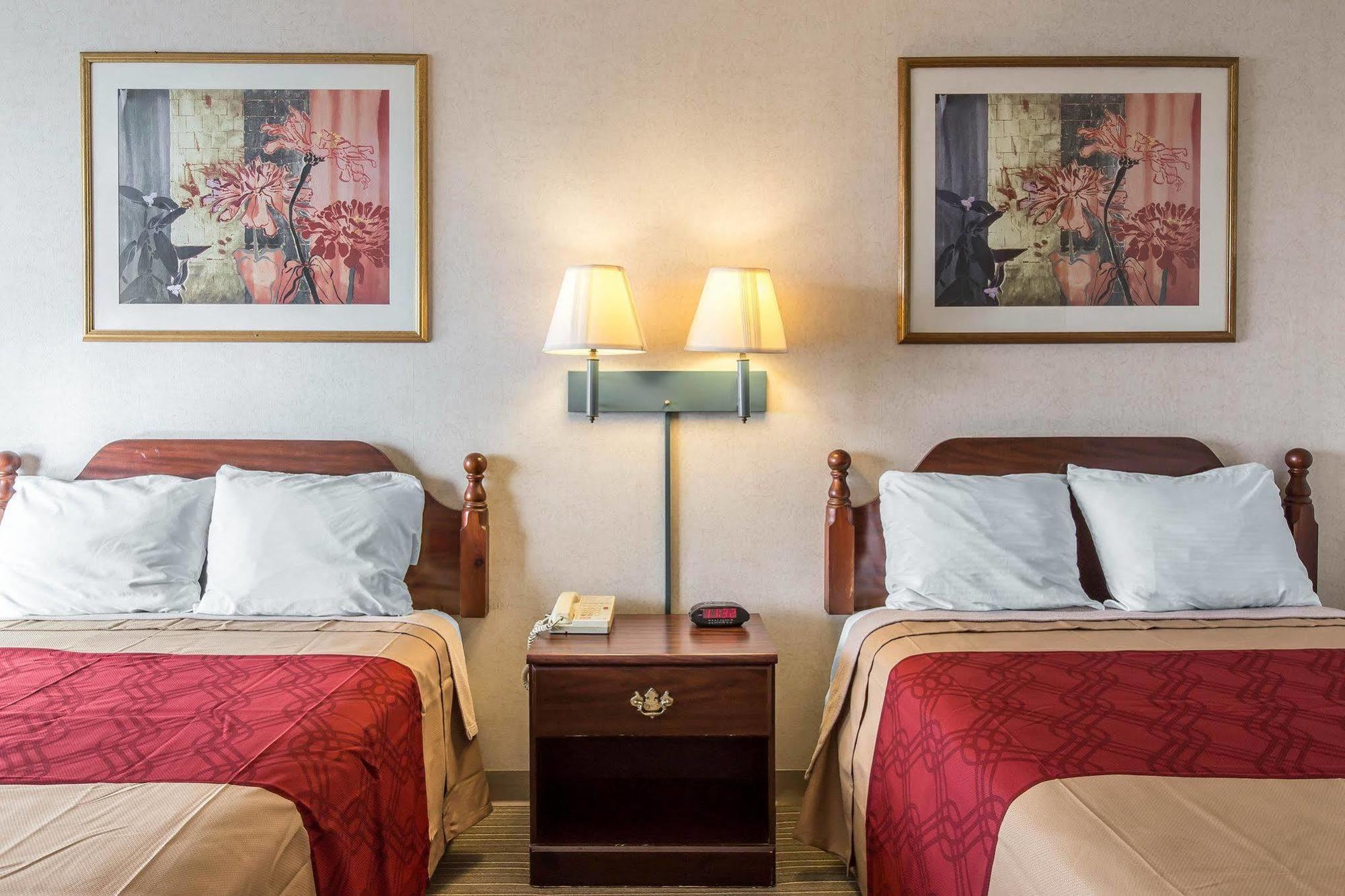 Econo Lodge Calhoun Luaran gambar